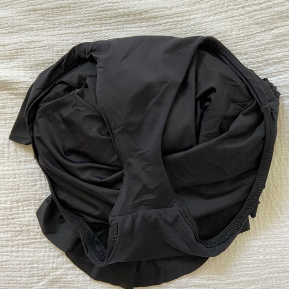 SOLD Trina Turk Black Monaco Bandeau Off Shoulder One Piece Swimsuit M Size 6 - Picture 6 of 8